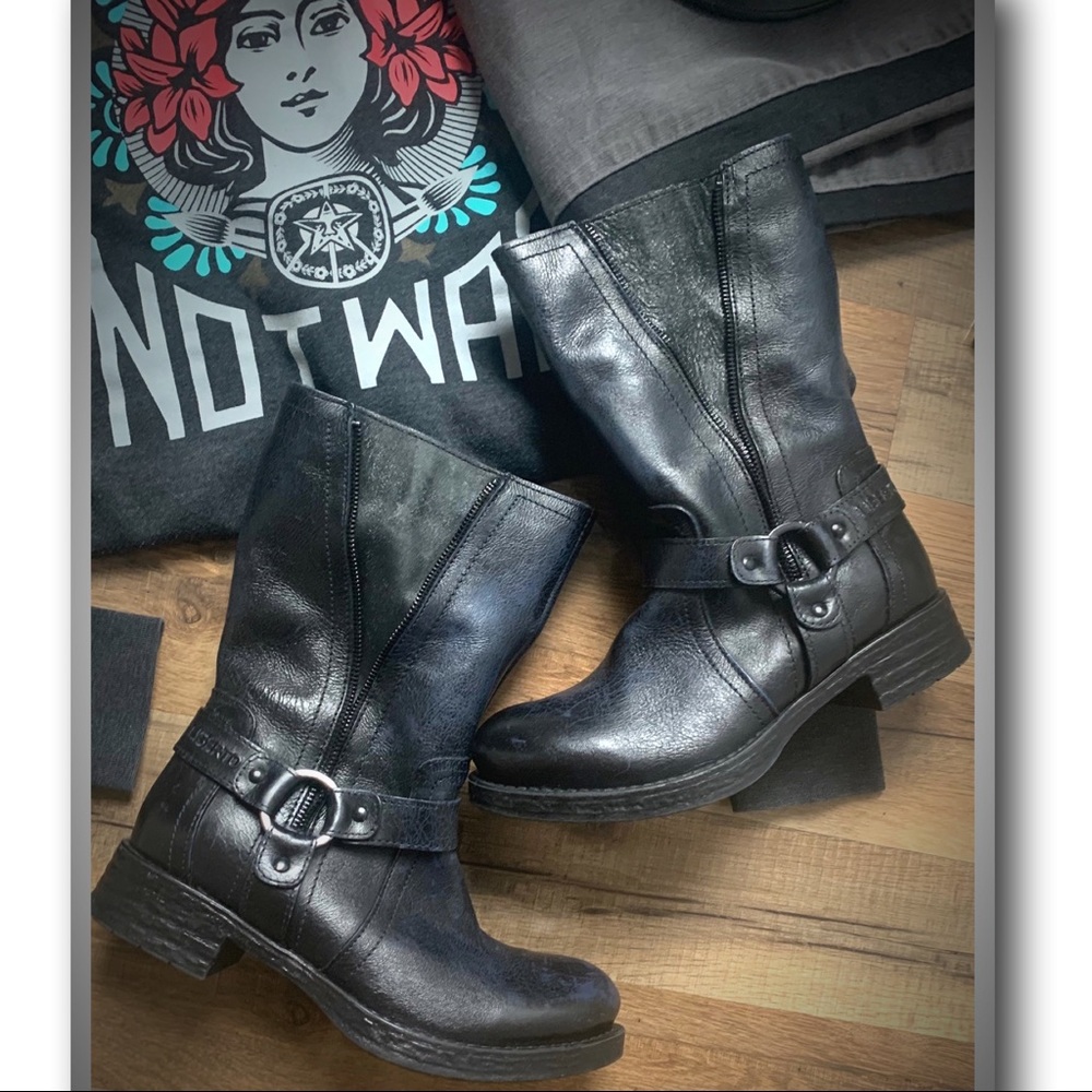 {Liberto} Moto Distressed Boots
